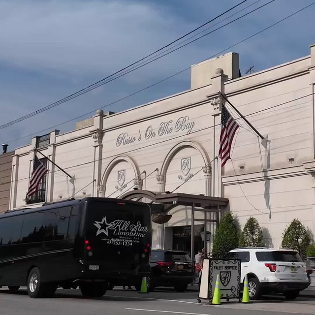 House Vendor Spotlight ✨All Star Limousine
From t